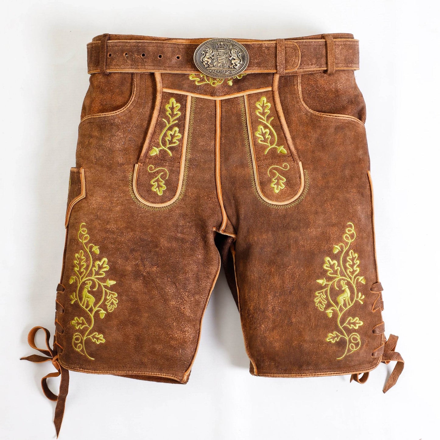 Bayerische Kurz Lederhose Herren mit Herz fürs Volksfest - Lederhose Herren