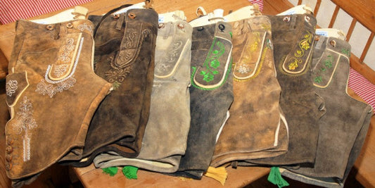 Tradition trifft Moderne: Neue Trends bei Lederhose Herren - Lederhose Herren